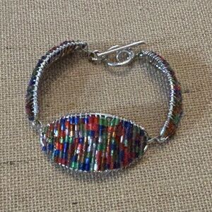 Multicolor Silver Tone Beaded Bracelet With Toggle Clasp 7”